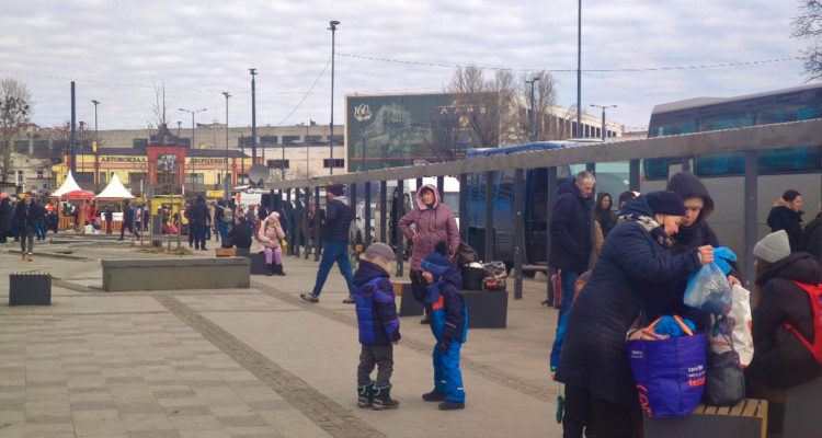 Más de la mitad de la población infantil de Ucrania ha sido desplazada por la guerra