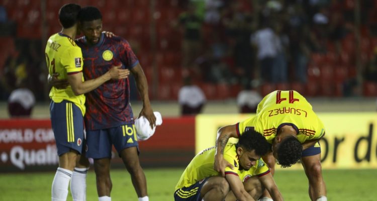 Colombianos lamentan eliminación