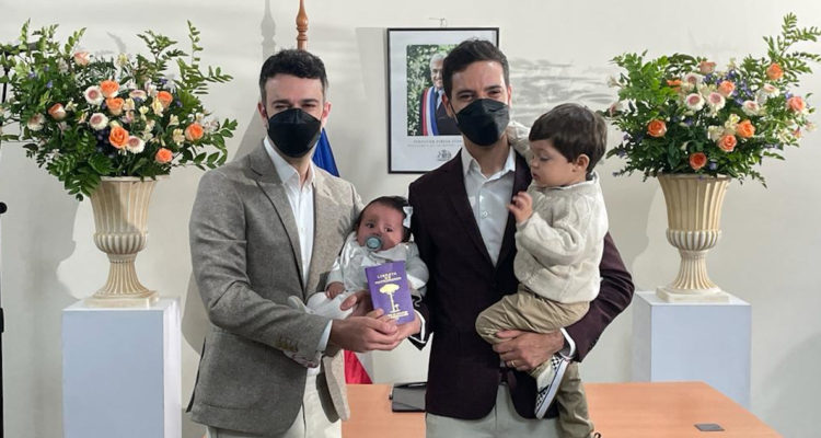 Chile celebra primeras bodas entre personas del mismo sexo tras aprobación de matrimonio igualitario