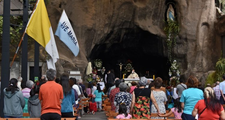 Denuncian profanación del sagrario del Santuario de Lourdes en Quinta Normal