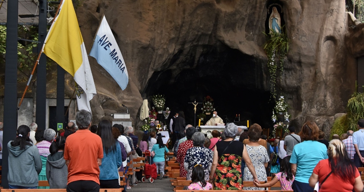 Denuncian profanación del sagrario del Santuario de Lourdes en Quinta Normal