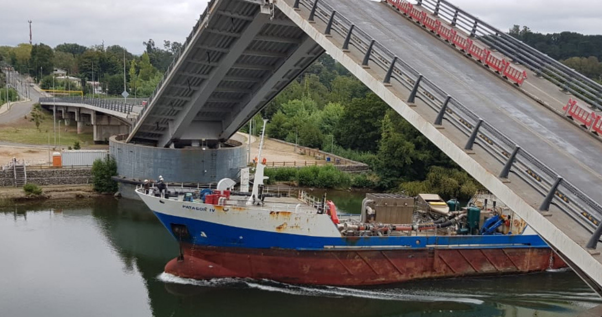 MOP de Valdivia evalúa petición del astillero de aumentar el presupuesto para reparar Puente Cau Cau
