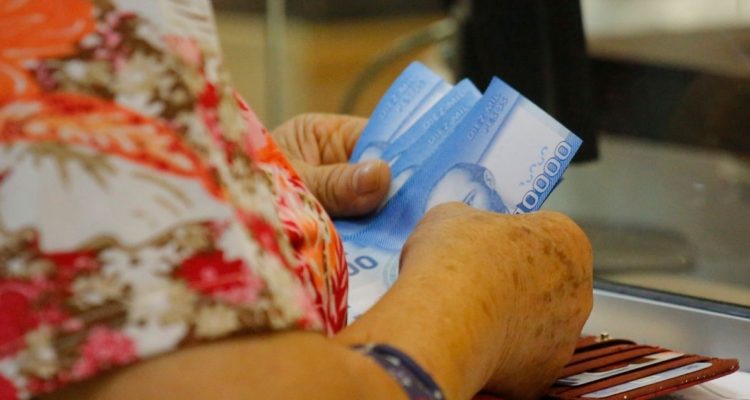 Quiénes reciben bono invierno 2022