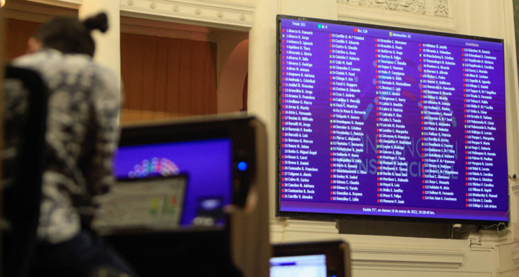 Convencionales se reúnen para consensuar propuesta de régimen político tras rechazo en el Pleno