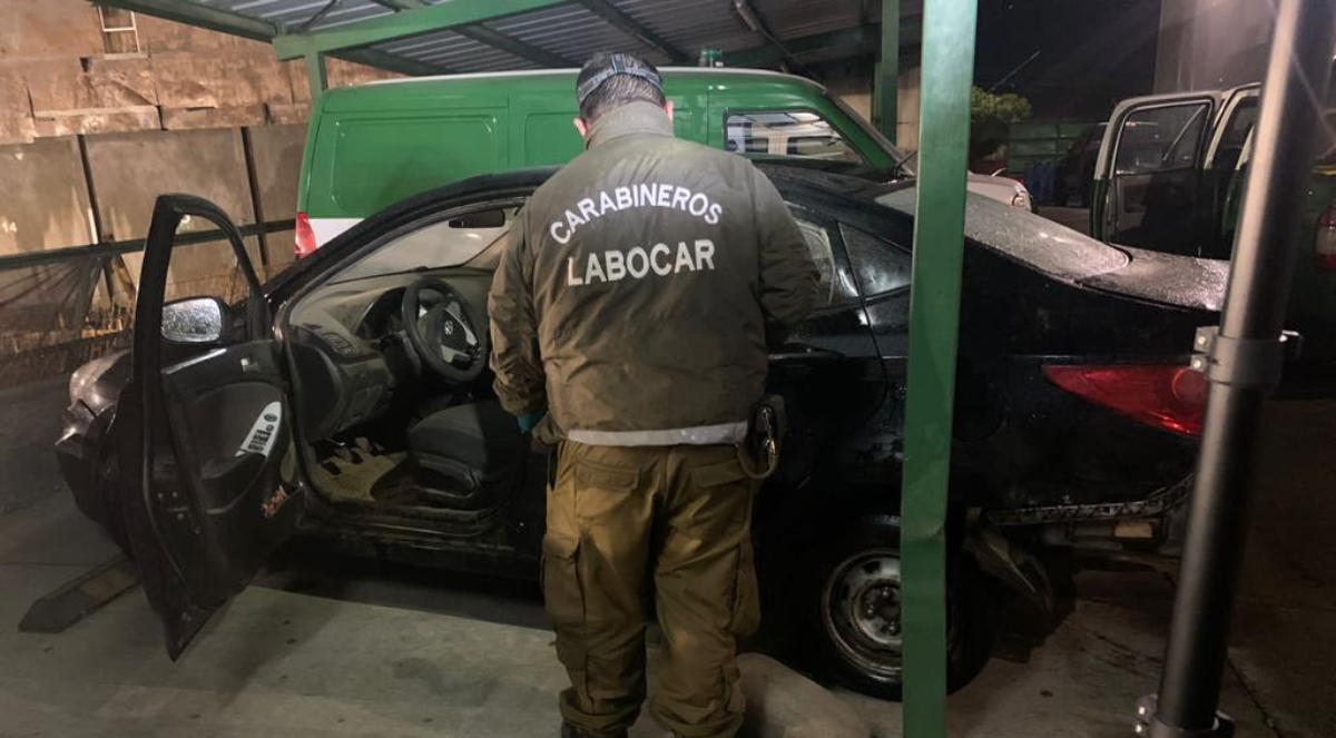 Robo de taxi en Victoria deja adolescente herido