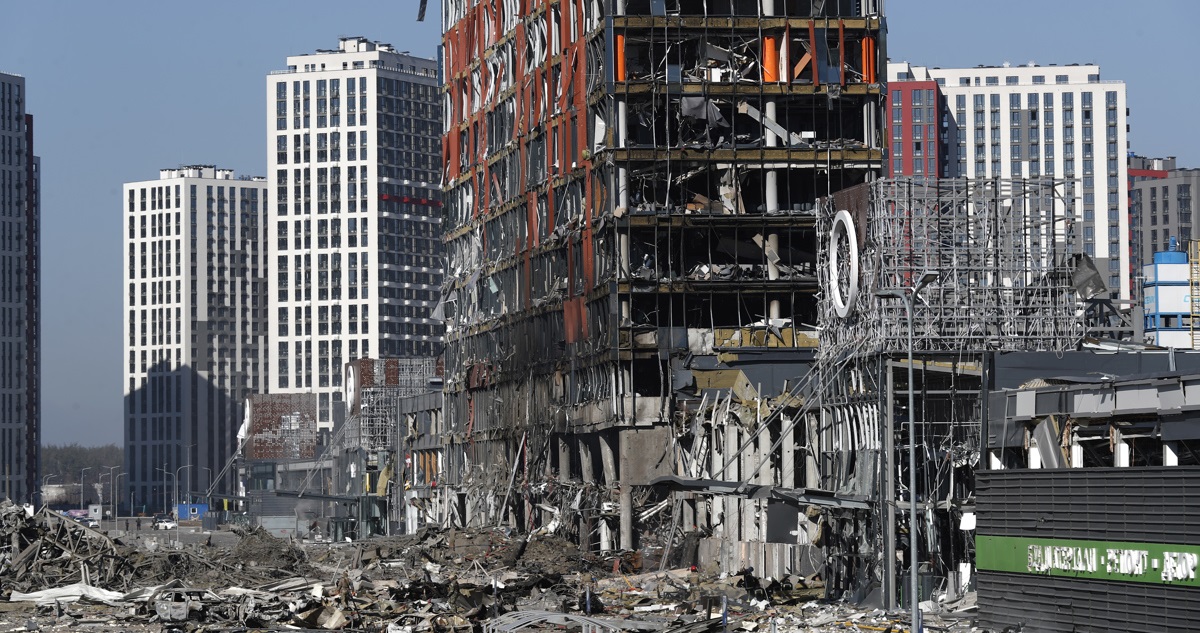 Centro comercial bombardeado.