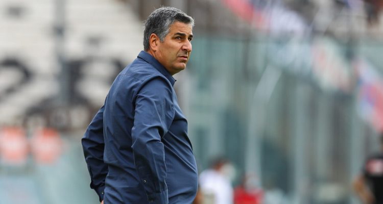 Santiago Escobar está con un pie afuera de La U.