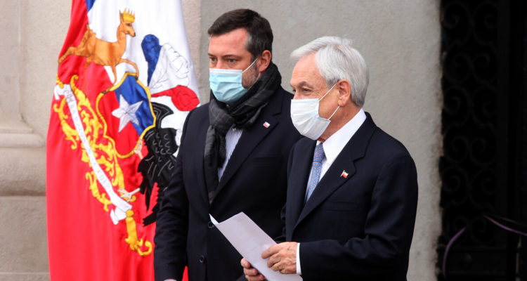 Sichel desde su autoexilio político: “El Gobierno de Piñera fue regular”