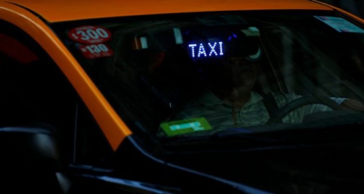 Taxista y su hijo logran frustrar el robo de su vehículo en la capital: GPS fue clave