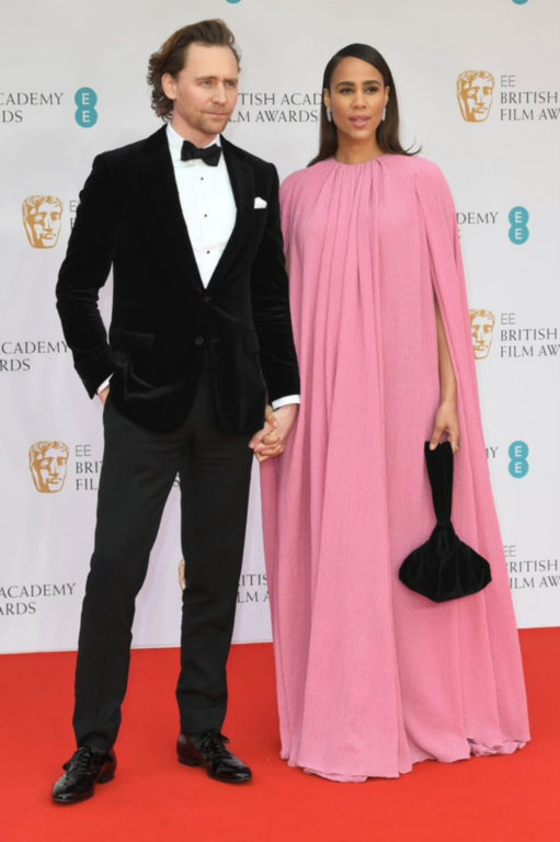 Tom Hiddleston y Zawe Ashton en la alfombra Roja de los BAFTA.
