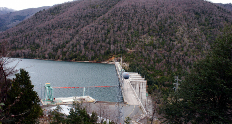 Desalojan toma de central Pangue por parte de comunidad mapuche.