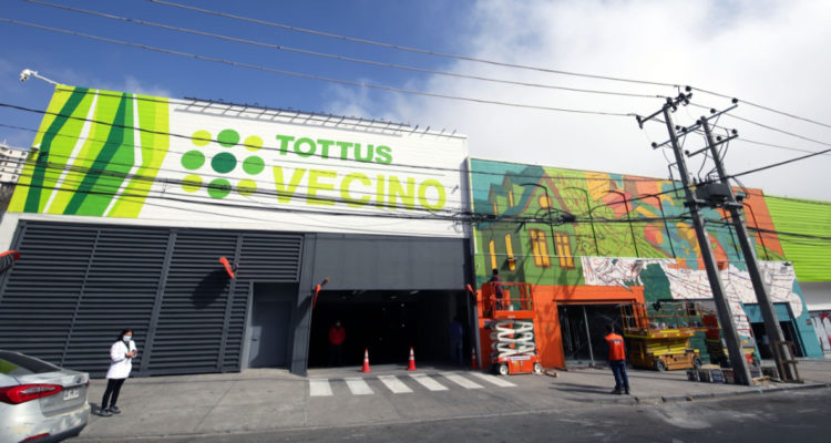 Más rápido y eficiente Tottus inaugura su primer local Vecino en Valparaíso