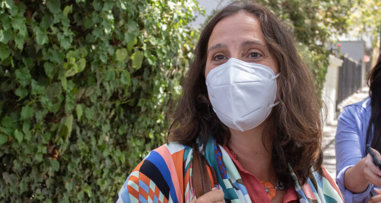 Ministra Urrejola descarta “premios de consuelo” tras polémica por nombramiento de embajadores