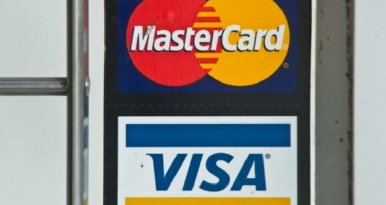 Visa y Mastercard suspenden todas sus actividades en Rusia