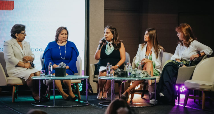 World Economic Forum Chile: expertas locales y extranjeras llaman a incorporar más talento femenino