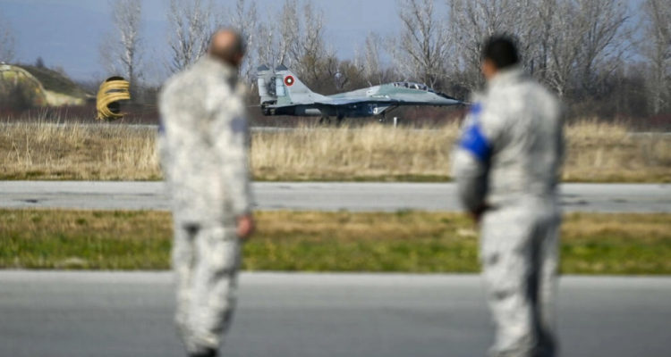 Zelensky pide a la OTAN solventar el destino de aviones polacos Estamos en guerra, no hay tiempo