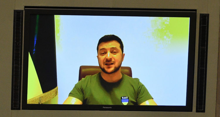 Zelensky asegura que Ucrania solo aceptará un ultimátum ruso cuando todos hayamos muerto