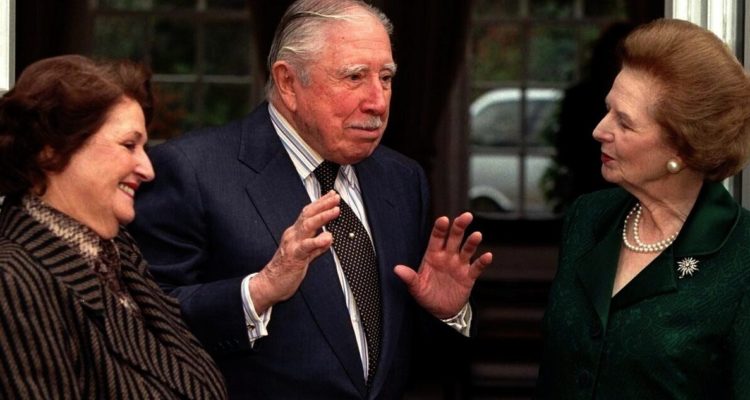 Pinochet y Thatcher, colaboradores en la guerra de las Malvinas