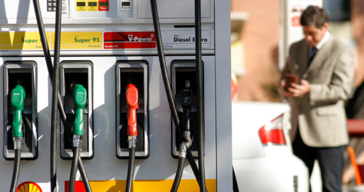Abril comienza con una nueva alza en el valor de todos los combustibles de 6,7$ por litro