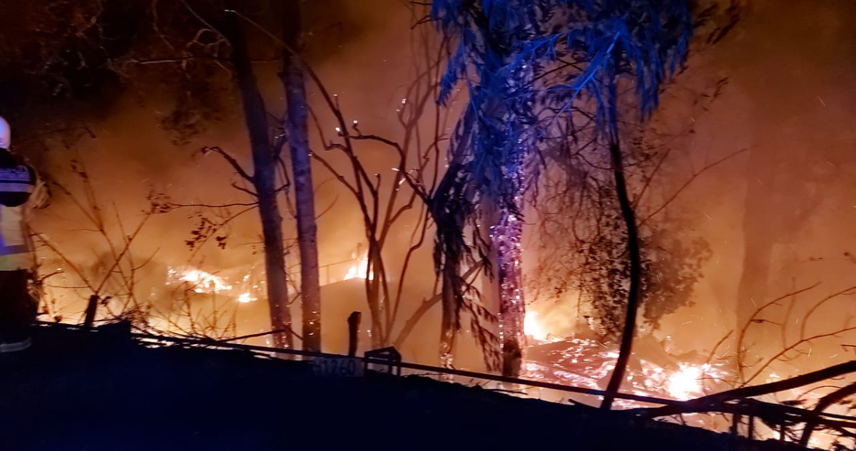 Imagen de ataque incendiario en Contulmo