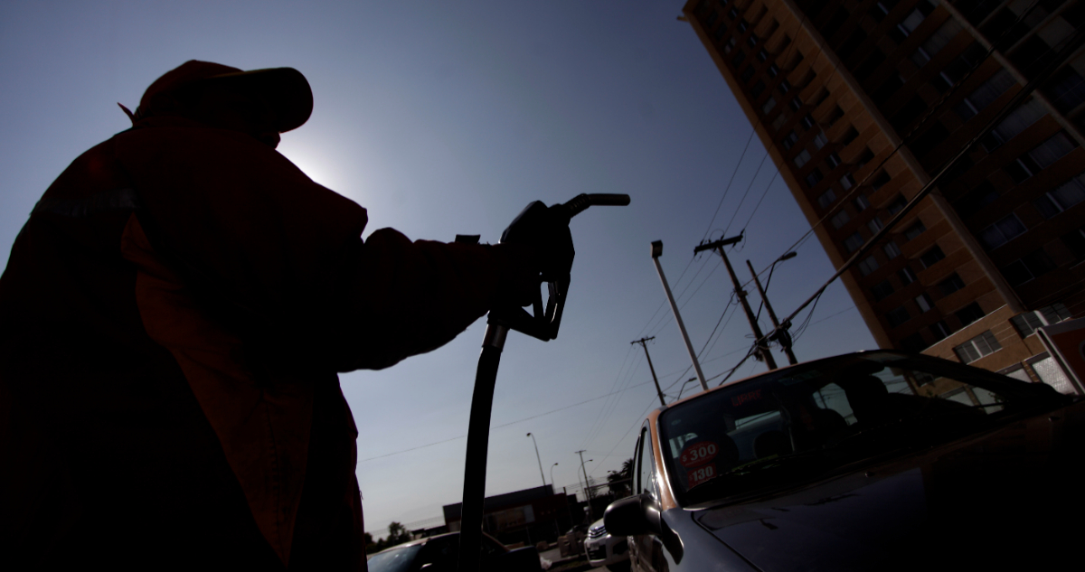 Bencina nueva alza en todos los combustibles de $6,7 por litro a partir de este jueves