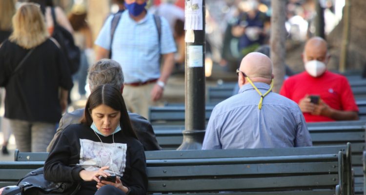 Uso de mascarilla en espacios públicos