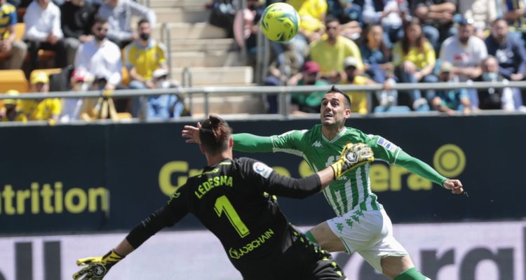 Real Betis vence al Cádiz