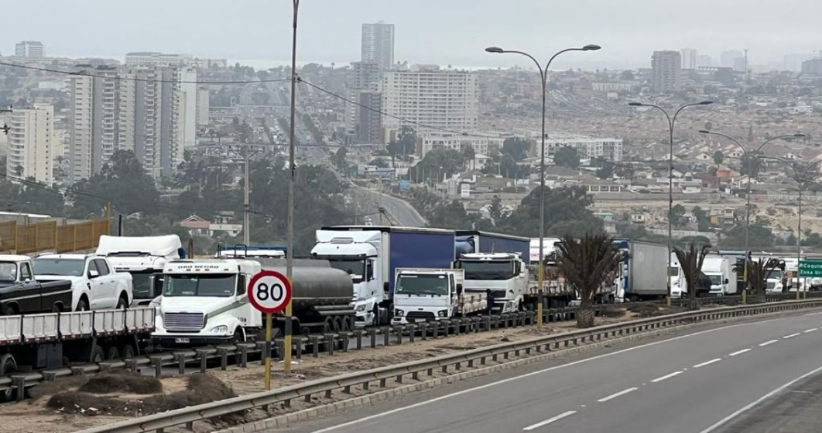 Paro de camioneros: Los tacos kilométricos tras el bloqueo de ruta en Coquimbo
