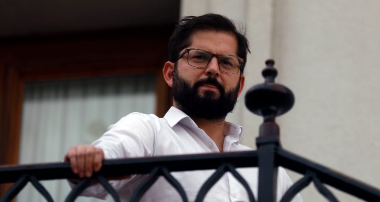 La inflación y la recesión, un jaque a los anhelos de igualdad del presidente Boric