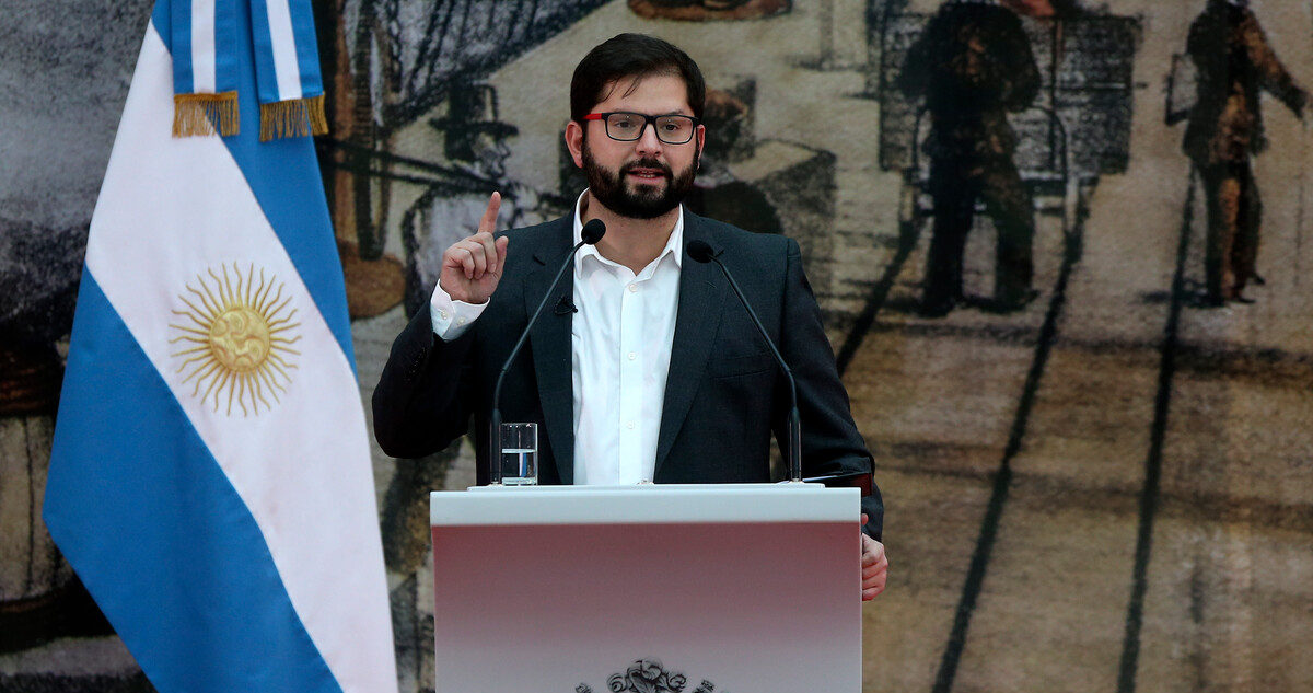 Gabriel Boric reacciones a preguntas sobre DDHH