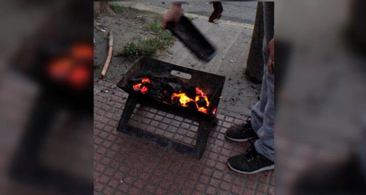 Familia se intoxica con monóxido de carbono tras ingresar un brasero al interior de su vivienda