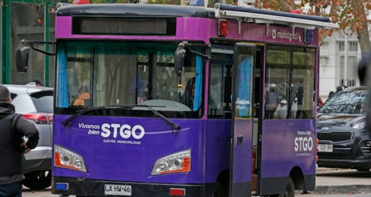 Municipio de Santiago presenta bus que recorrerá barrio República para recibir denuncia del sector