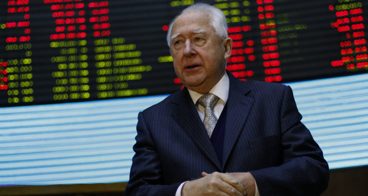 Expertos valoran transición en Cencosud tras histórica salida de Horst Paulmann