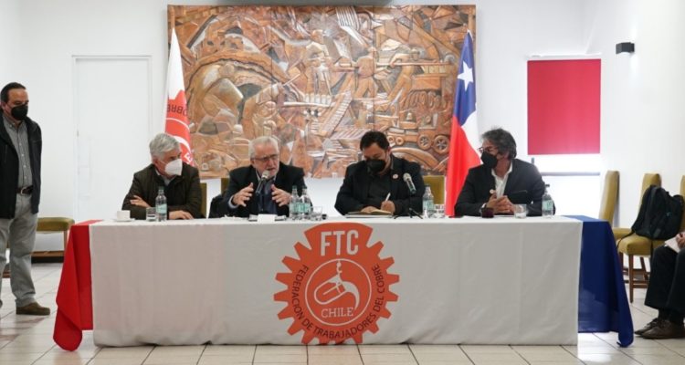 Presidente de directorio de Codelco dialogó con trabajadores del cobre sobre expectativas conjuntas