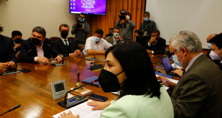 Comisión de Constitución realizará votación clave de proyectos por retiro de fondos previsionales