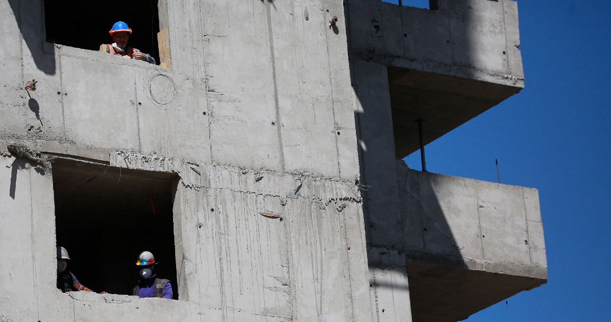CChC ajusta a la baja sus proyecciones ante costo de materiales, inflación e incertidumbre