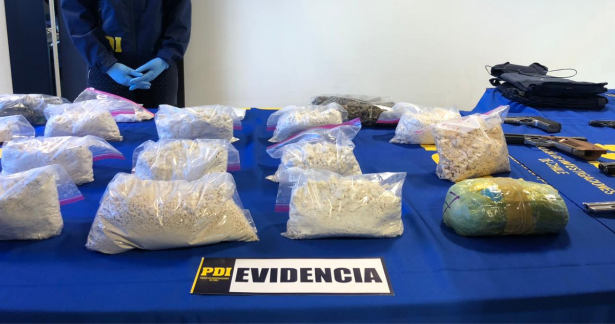 16 detenidos, 20 kilos de droga, armas y $13 millones en efectivo deja mega operativo en Los Ángeles