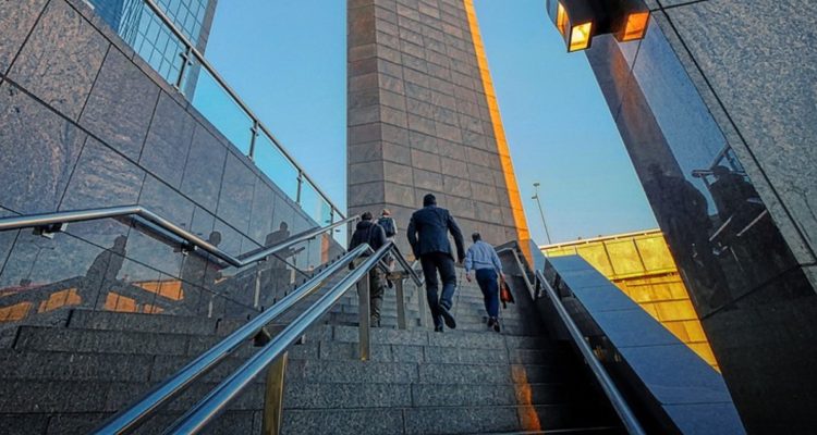 En España hay casi 110 mil vacantes laborales, pero no hay postulantes