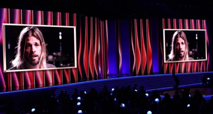 homenaje a taylor hawkins en los grammy 2022