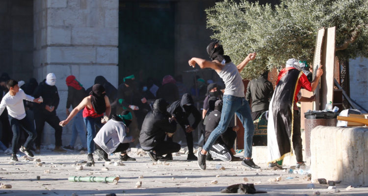 Al menos 156 heridos deja enfrentamientos en la Explanada de las Mezquitas de Jerusalén