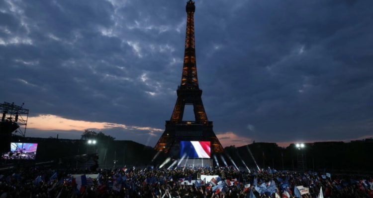 Una Francia fracturada recibe el segundo gobierno de Emmanuel Macron tras su reelección