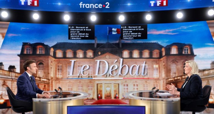 Macron y Le Pen en el debate presidencial.