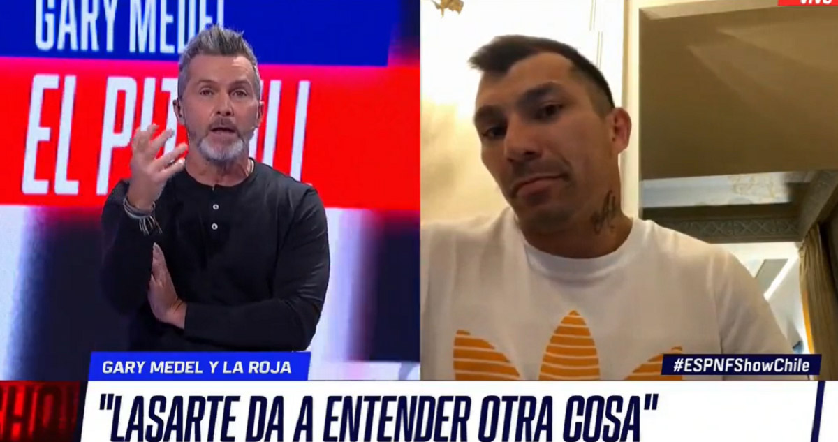 Gary Medel tuvo un encontrón con Cristián Sánchez.