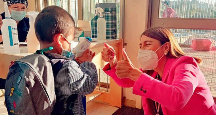 Gobierno renuncia mejor niñez