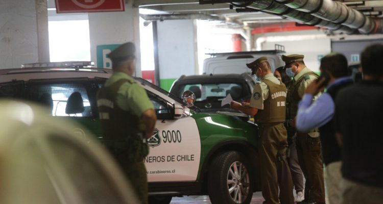 Carabineros en mall Florida Center
