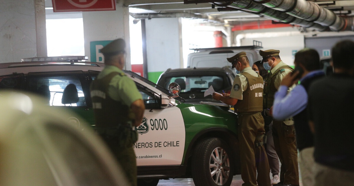 Carabineros en mall Florida Center