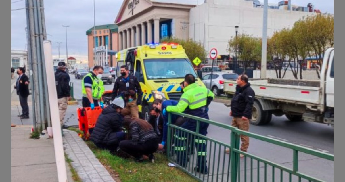Hombre desnudo en Punta Arenas