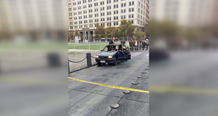 Hombre quemarse a lo bonzo La Moneda