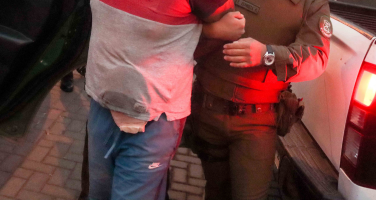 Hombre se entregó: le habría provocado la muerte a una mujer en Alerce a través de quemaduras