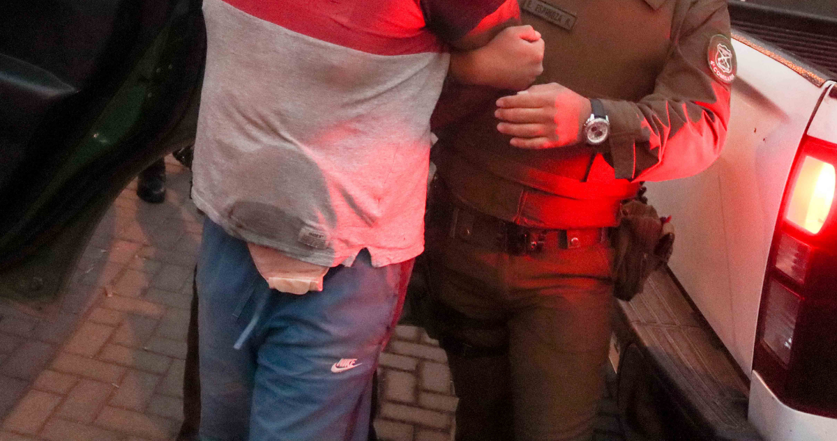 Hombre se entregó: le habría provocado la muerte a una mujer en Alerce a través de quemaduras